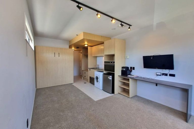 Photo of property in Vedado Apartments, 208/41 Hopper Street, Mount Cook, Wellington, 6011