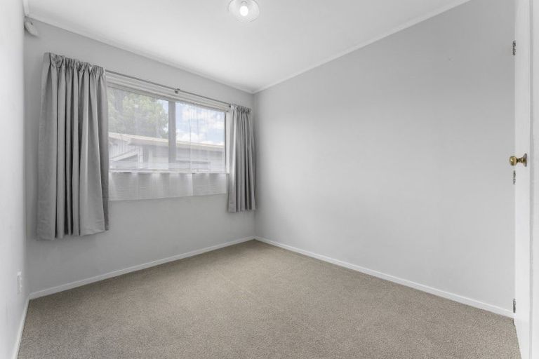 Photo of property in 23 Chadwick Place, Highbury, Palmerston North, 4412