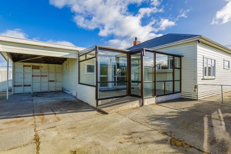 Photo of property in 19 Holmes Street, Waimate, 7924