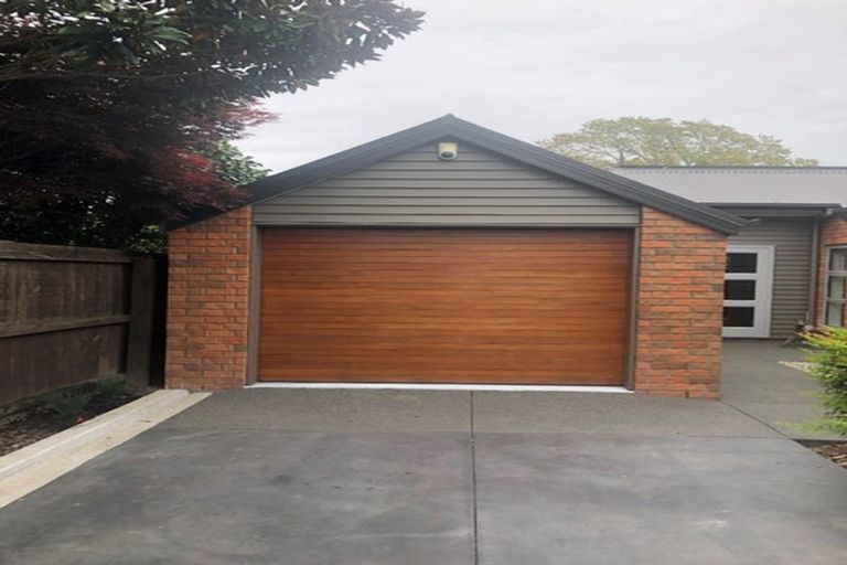 Photo of property in 121d Jeffreys Road, Strowan, Christchurch, 8052