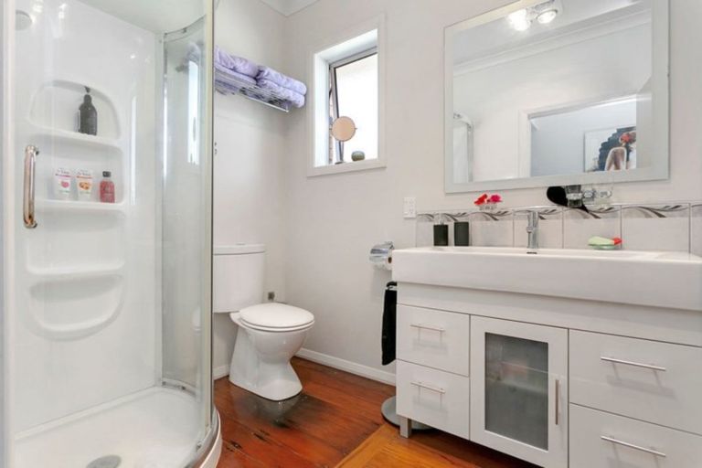 Photo of property in 170 Victoria Street, Cambridge, 3434