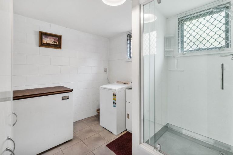 Photo of property in 4 Evelyn Road, Cockle Bay, Auckland, 2014