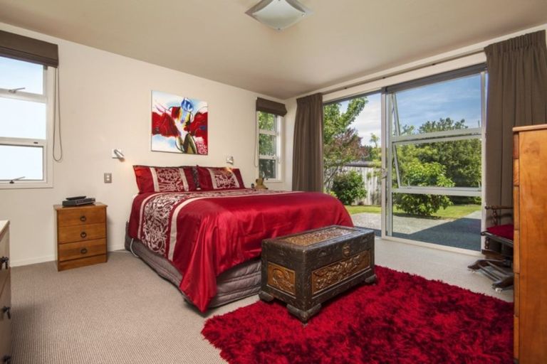 Photo of property in 24 Glentui Place, Waikawa, Picton, 7220