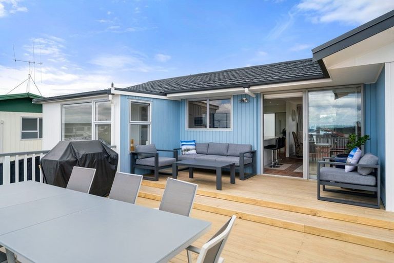 Photo of property in 16 Mcdonnell Street, Omokoroa, 3114