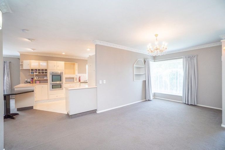 Photo of property in 120 John F Kennedy Drive, Milson, Palmerston North, 4414