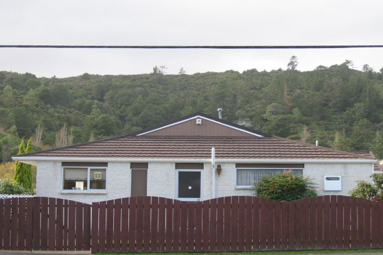 Photo of property in 3/265 Stokes Valley Road, Stokes Valley, Lower Hutt, 5019