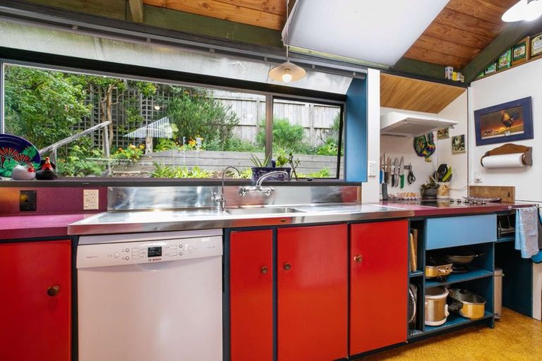 Photo of property in 76 Balmain Road, Chatswood, Auckland, 0626