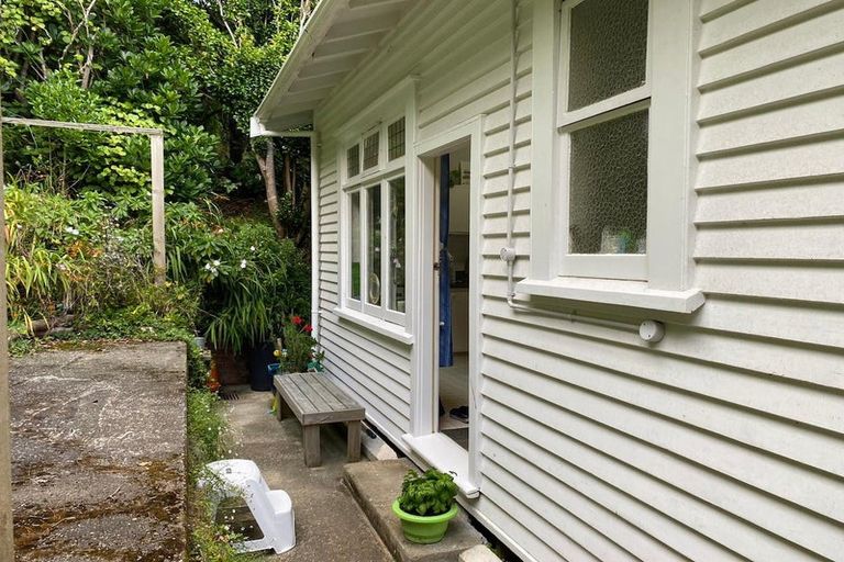 Photo of property in 2/37 Wilton Road, Wadestown, Wellington, 6012