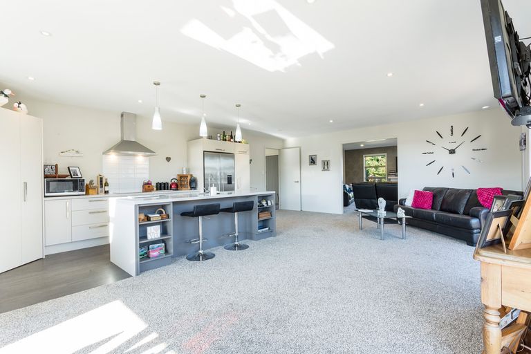 Photo of property in 18 Hagart-alexander Drive, Mosgiel, 9024