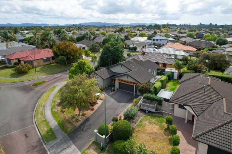 Photo of property in 1 Fencourt Place, Rototuna North, Hamilton, 3210