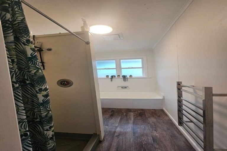 Photo of property in 34 Moa Point Road, Moa Point, Wellington, 6022