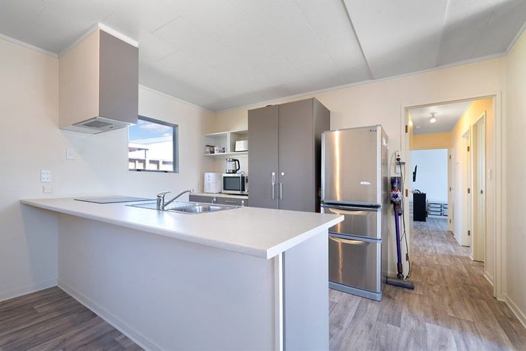 Photo of property in 12b Sturges Road, Henderson, Auckland, 0612