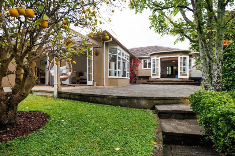 Photo of property in 277 Park Road, Hokowhitu, Palmerston North, 4410