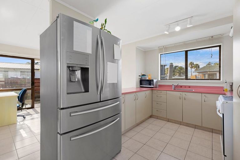 Photo of property in 4d Kimber Grove, Papamoa Beach, Papamoa, 3118