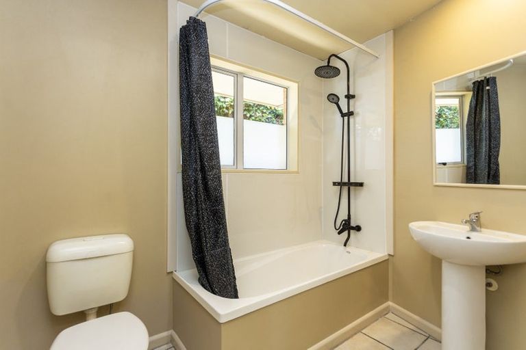 Photo of property in 20 Highfield Place, Avonhead, Christchurch, 8042