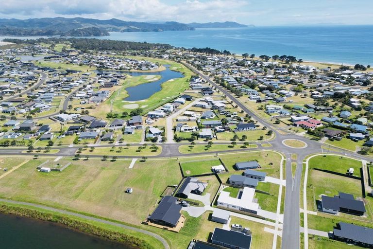 Photo of property in 334 Harbour Drive East, Matarangi, Whitianga, 3592