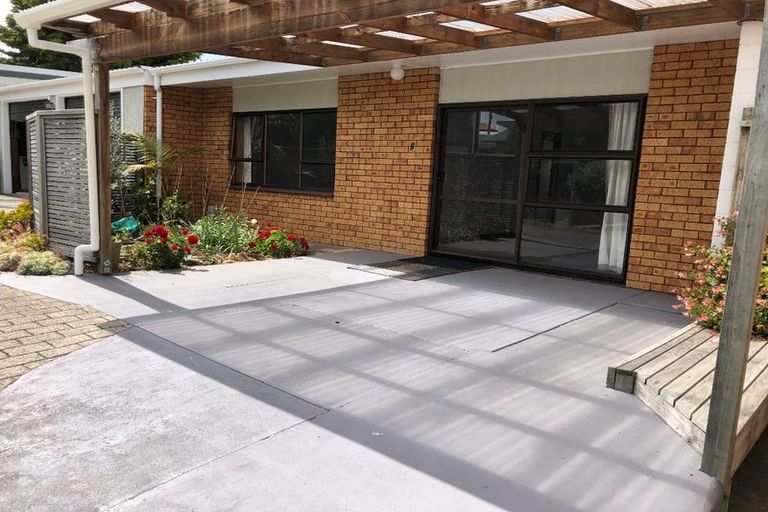 Photo of property in 1-4/7a Kent Road, Regent, Whangarei, 0112