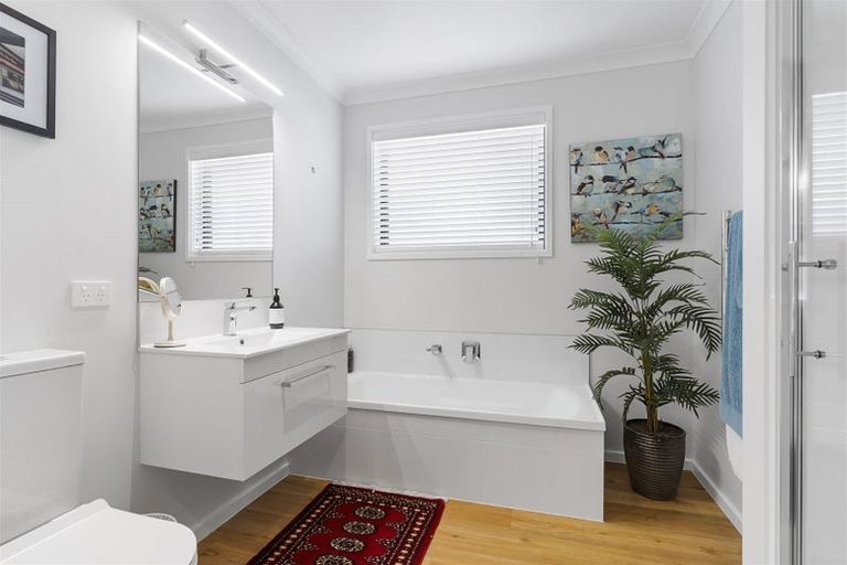 Photo of property in 22 Te Wharo Drive, Papamoa, 3118