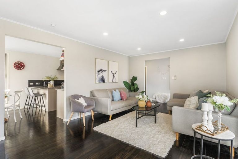 Photo of property in 1/51 Larne Avenue, Pakuranga Heights, Auckland, 2010