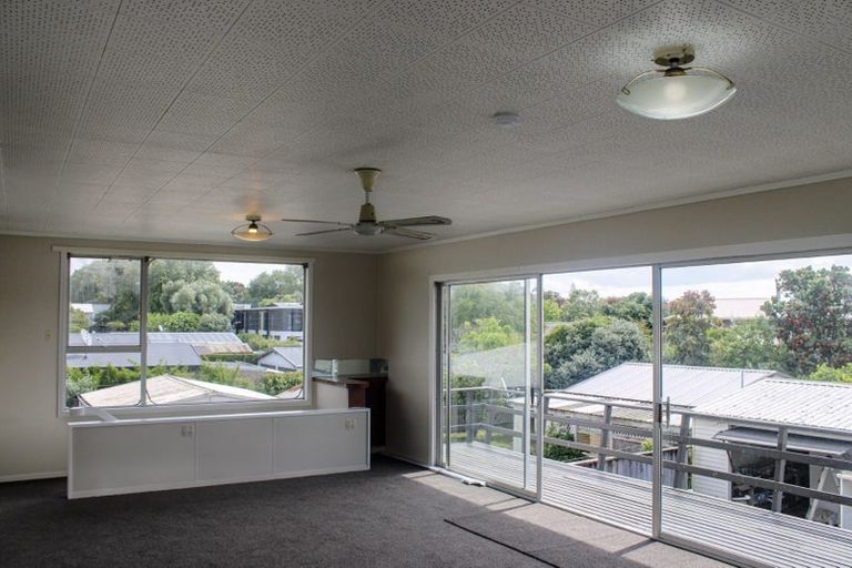 Photo of property in 5 Sullivan Avenue, Mangere Bridge, Auckland, 2022