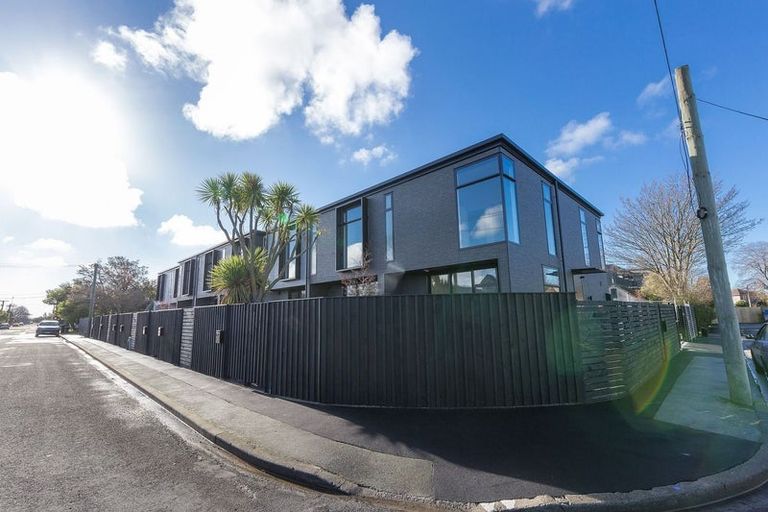 Photo of property in 2/2 Tweed Street, Richmond, Christchurch, 8013