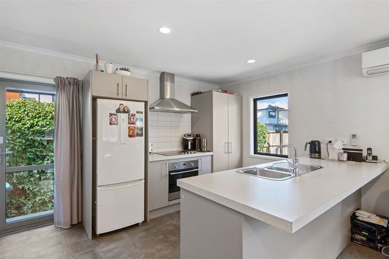 Photo of property in 63 Bishop Street, St Albans, Christchurch, 8014