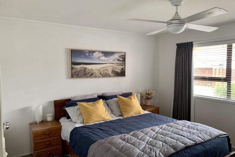 Photo of property in 1/23 Rapallo Place, Farm Cove, Auckland, 2012