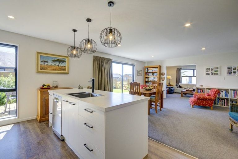 Photo of property in 37 Claremont Crescent, Amberley, 7410