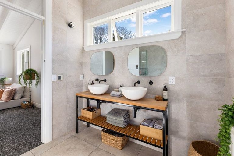 Photo of property in 3 Delhi Crescent, Khandallah, Wellington, 6035