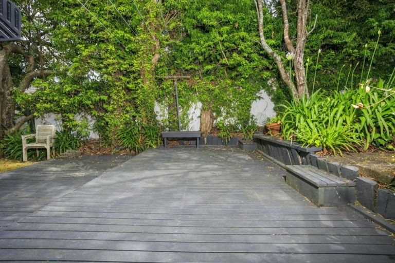 Photo of property in 1/62 Waiau Street, Torbay, Auckland, 0630