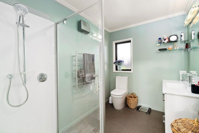 Photo of property in 5 Daniels Terrace, Wanaka, 9305