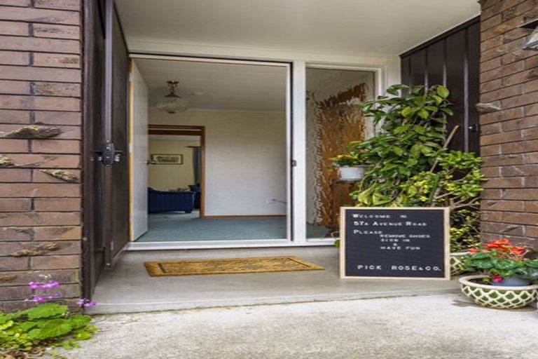 Photo of property in 57a Avenue Road, Greenmeadows, Napier, 4112