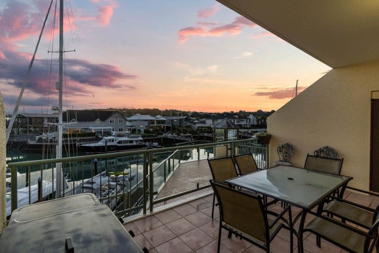 Photo of property in 14 Harbour Village Drive, Gulf Harbour, Whangaparaoa, 0930