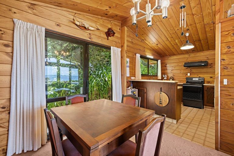 Photo of property in 56 Grand View Road, Leigh, 0985