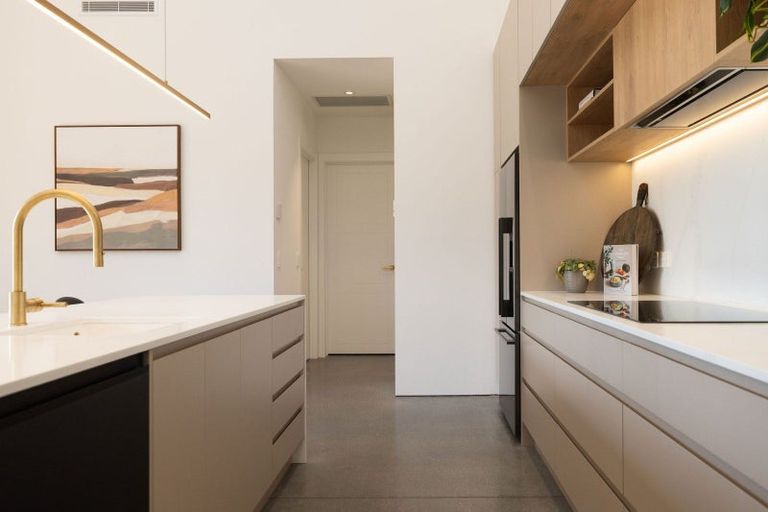 Photo of property in 30 Cunninghams Drive, Jacks Point, Queenstown, 9371