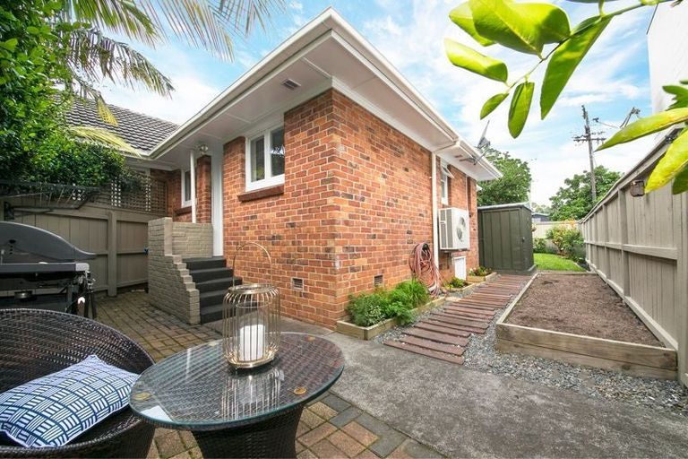 Photo of property in 1/62 Galway Street, Onehunga, Auckland, 1061