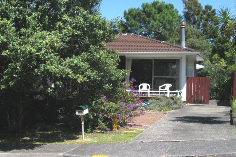 Photo of property in 15 Gladys Avenue, Glenfield, Auckland, 0629