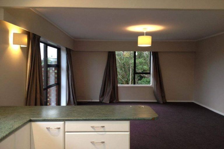 Photo of property in 86 Black Rock Road, Newlands, Wellington, 6037