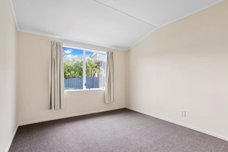 Photo of property in 2/22 Borich Road, Sunnyvale, Auckland, 0612