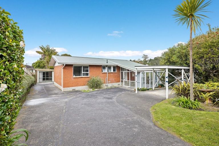 Photo of property in 17 Helvetia Drive, Browns Bay, Auckland, 0630