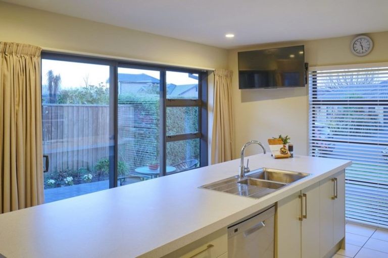 Photo of property in 6 Cognac Drive, Yaldhurst, Christchurch, 8042