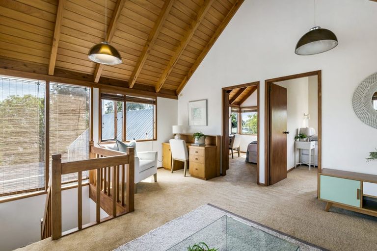 Photo of property in 4 Terrylyn Drive, Hillcrest, Auckland, 0627