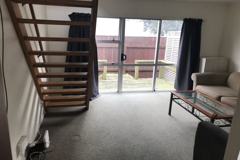 Photo of property in 2/12 Cardall Street, Newtown, Wellington, 6021