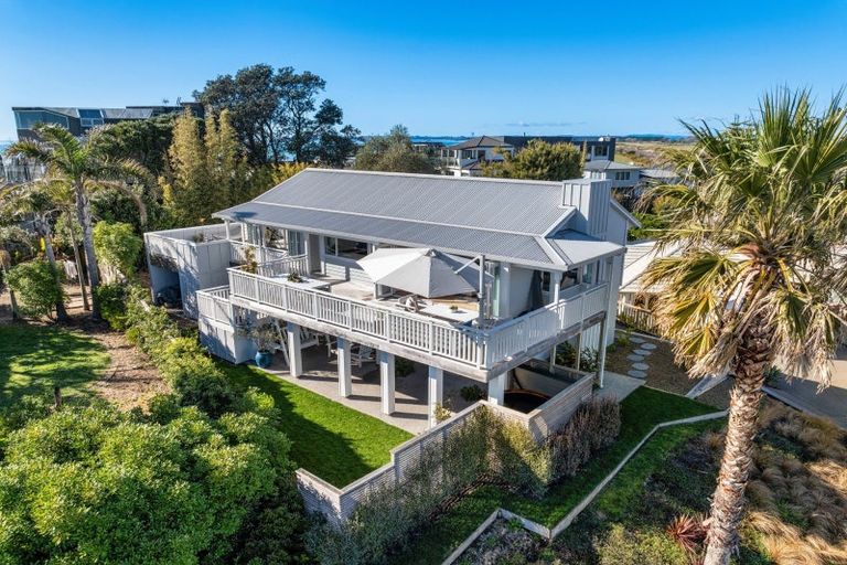 Photo of property in 153 Karewa Parade, Papamoa Beach, Papamoa, 3118