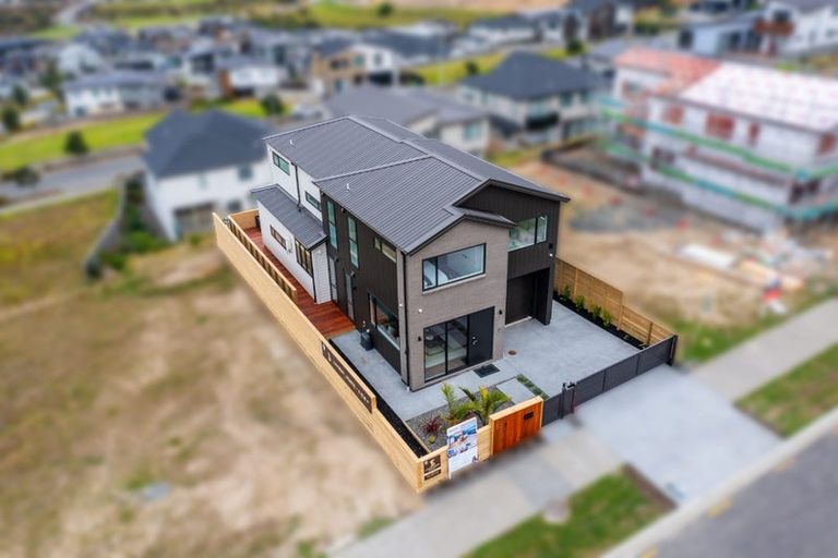 Photo of property in 7 Pakirikiri Street, Long Bay, Auckland, 0630