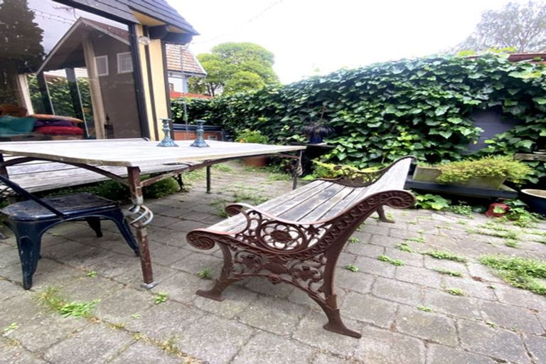 Photo of property in 313 Cambridge Terrace, Christchurch Central, Christchurch, 8013