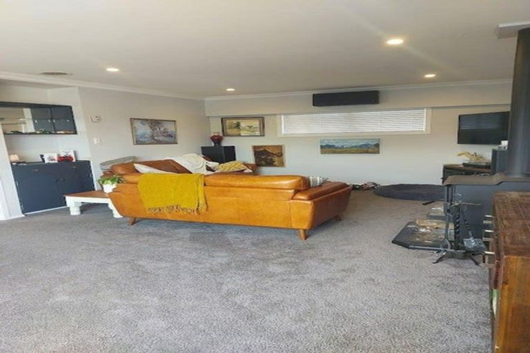 Photo of property in 76 Gray Avenue, Paraparaumu Beach, Paraparaumu, 5032