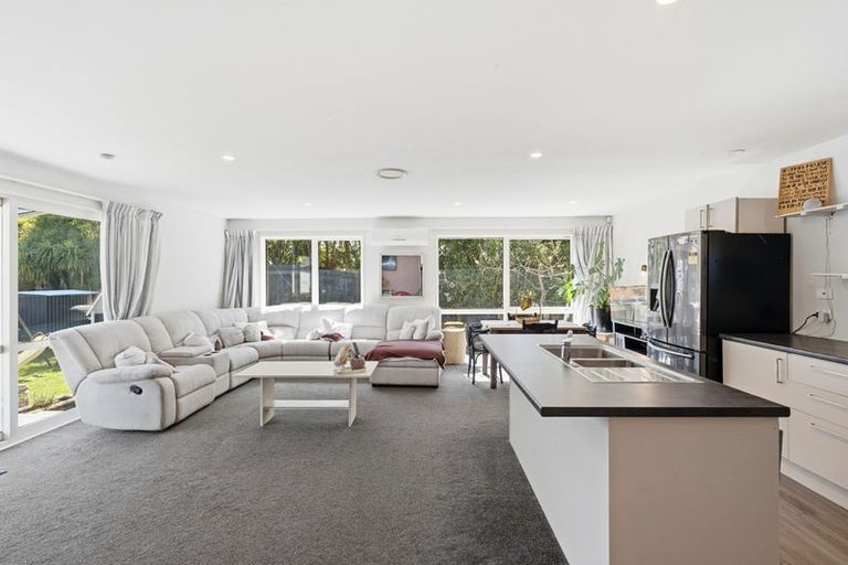 Photo of property in 58 Orrick Crescent, Avondale, Christchurch, 8061