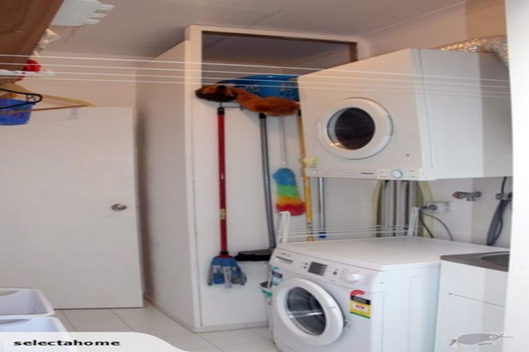 Photo of property in 12 Maire Street, Eastbourne, Lower Hutt, 5013