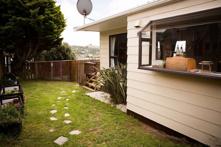 Photo of property in 8a Tarawera Road, Johnsonville, Wellington, 6037